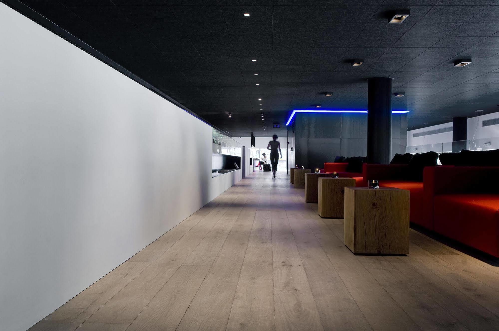 Hotel Carbon