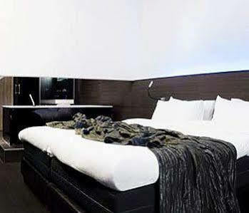Carbon 4*